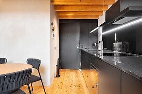Elegant Downtown Apartment by Vacationy