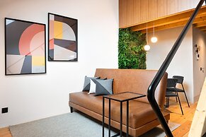Elegant Downtown Apartment by Vacationy