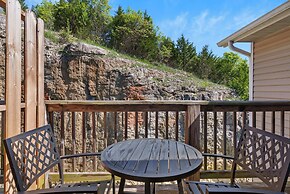 Hillside Cottage in The Vineyards Resort!