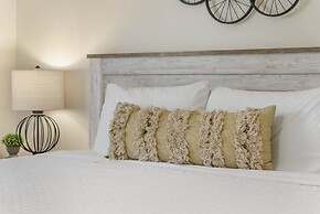 Hillside Cottage in The Vineyards Resort!