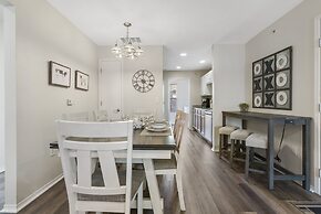 Hillside Cottage in The Vineyards Resort!