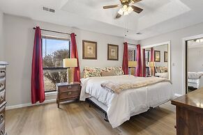 All Fore the Best - Onsite Amenities