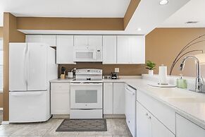 Lounging on the Links