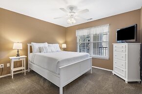 Lounging on the Links