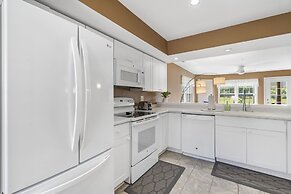 Lounging on the Links