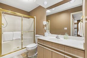 Lounging on the Links