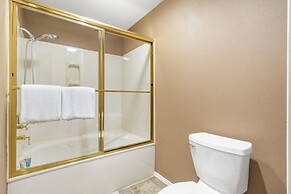 Lounging on the Links