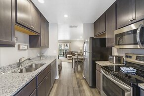 Hillside Lodge - Enjoy Music Venues & the Open Air