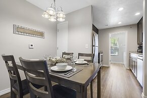 Hillside Lodge - Enjoy Music Venues & the Open Air