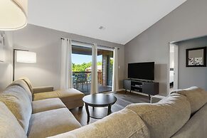 Pool View Oasis - Community Amenities