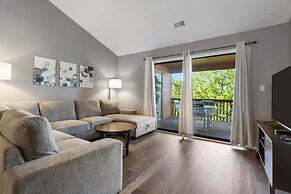 Pool View Oasis - Community Amenities