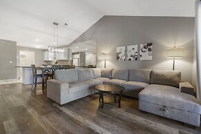 Pool View Oasis - Community Amenities