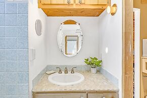 Quaint Carmel - Bungalow Close to Beach