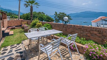 Namhae Arabyeoldom Pension