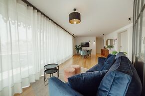 Downtown Penthouse With River View