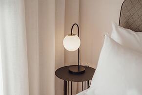 Downtown Penthouse With River View