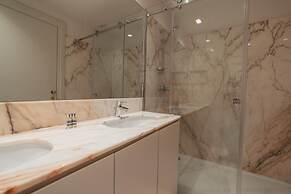 Downtown Penthouse With River View