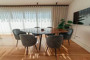 Downtown Penthouse With River View