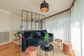 Downtown Penthouse With River View