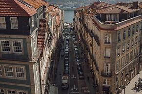 Downtown Penthouse With River View