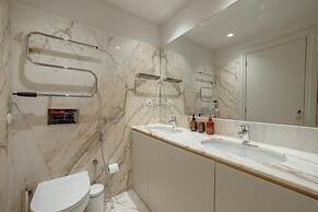 Downtown Penthouse With River View