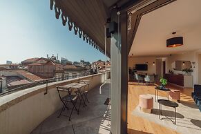 Downtown Penthouse With River View