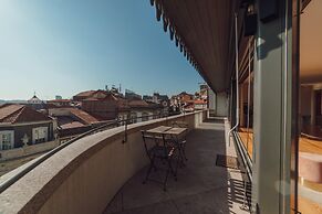 Downtown Penthouse With River View