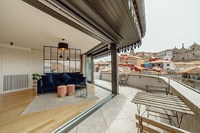 Downtown Penthouse With River View