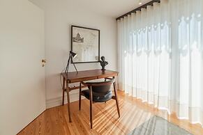 Downtown Penthouse With River View