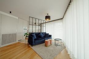 Downtown Penthouse With River View