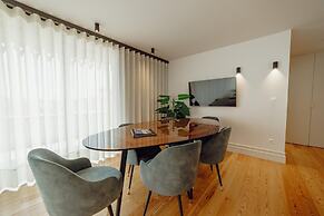 Downtown Penthouse With River View