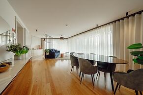 Downtown Penthouse With River View