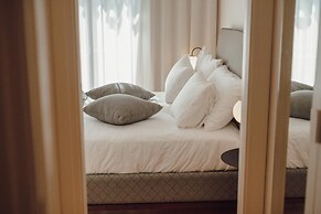 Downtown Penthouse With River View