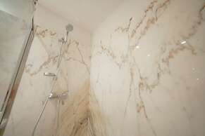 Downtown Penthouse With River View