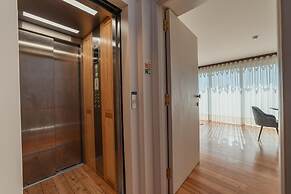 Downtown Penthouse With River View