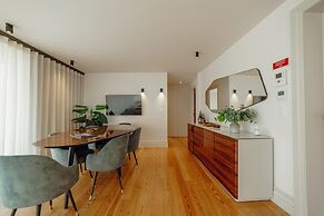 Downtown Penthouse With River View