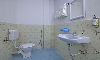 Treebo Omega Stay Inn