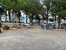 Ünlü Konaklama Kafe