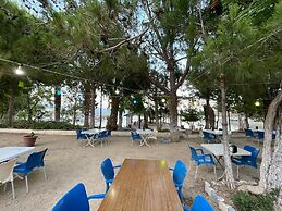 Ünlü Konaklama Kafe