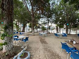 Ünlü Konaklama Kafe