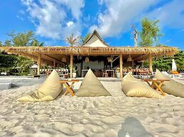 Crystal white sand resort