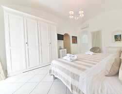 Queen Suite