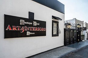 Art & Interiors