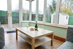 Captivating 4-bed House in Milton Keynes