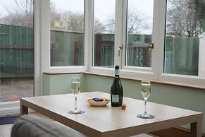 Captivating 4-bed House in Milton Keynes