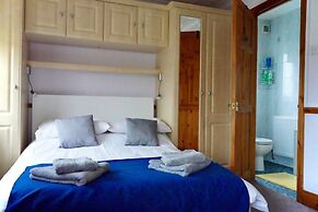 Captivating 4-bed House in Milton Keynes