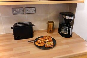 Captivating 4-bed House in Milton Keynes