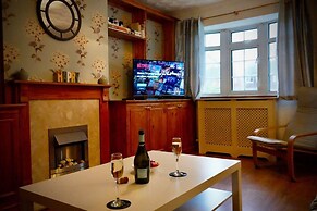 Captivating 4-bed House in Milton Keynes