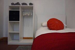 Captivating 4-bed House in Milton Keynes