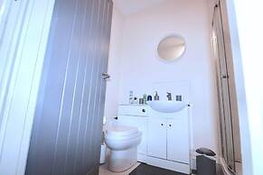 Remarkable 3-bed Apartment in Newport Pagnell